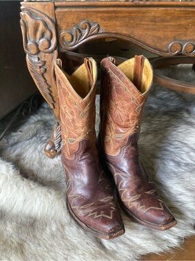 Vintage Old Gringo Boots with Turquoise Embroidery